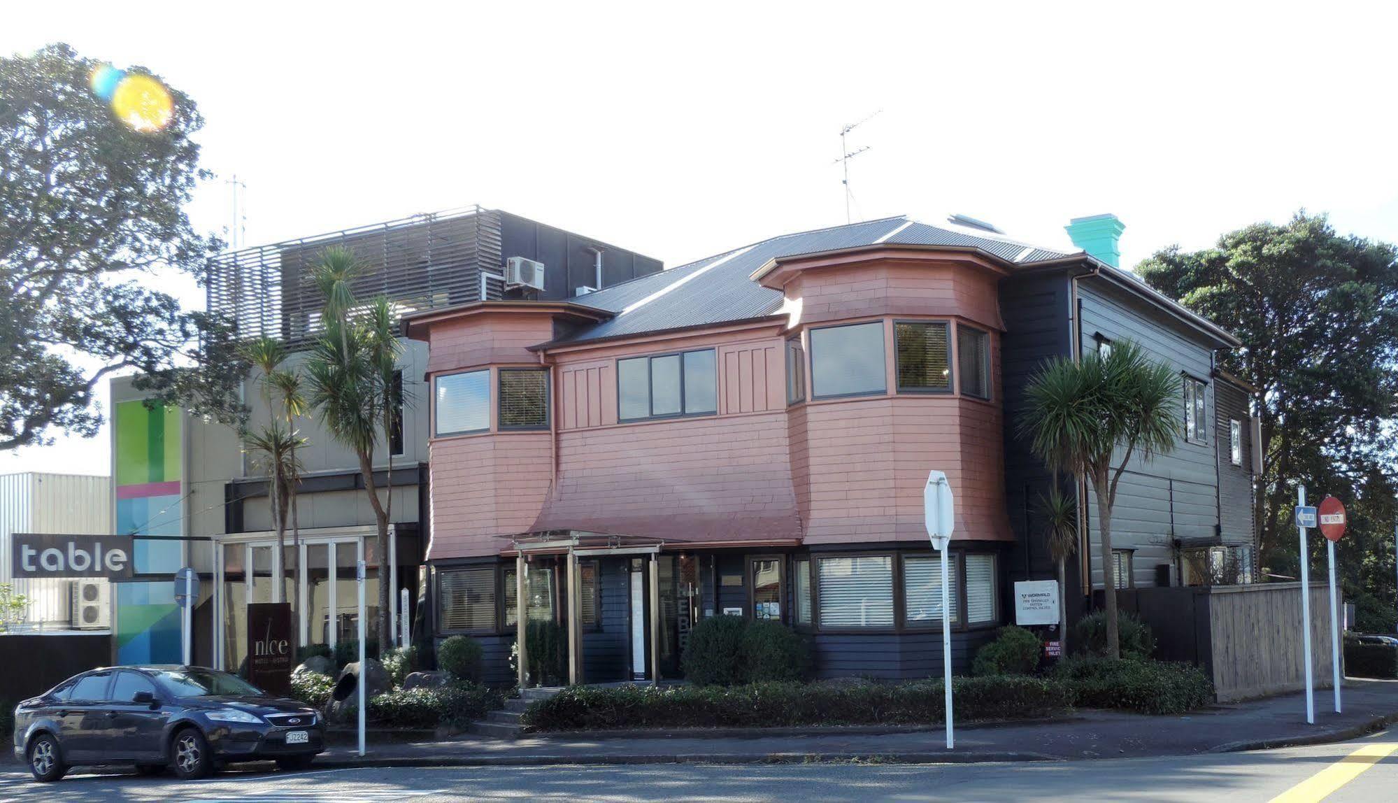 Nice Hotel New Plymouth Exterior photo
