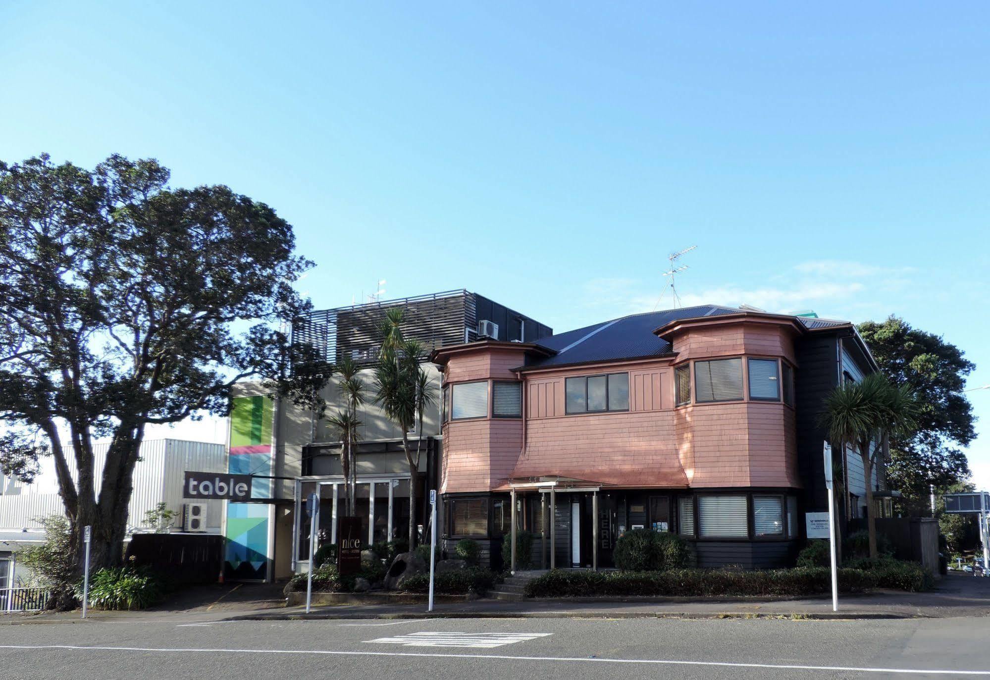 Nice Hotel New Plymouth Exterior photo